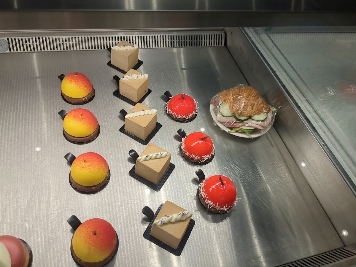 Evana Patisserie & Cafe - Photo 1