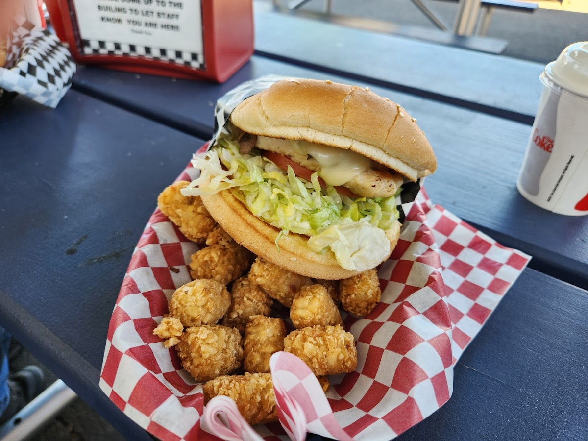Johnny's Drive In & Diner - Photo 1