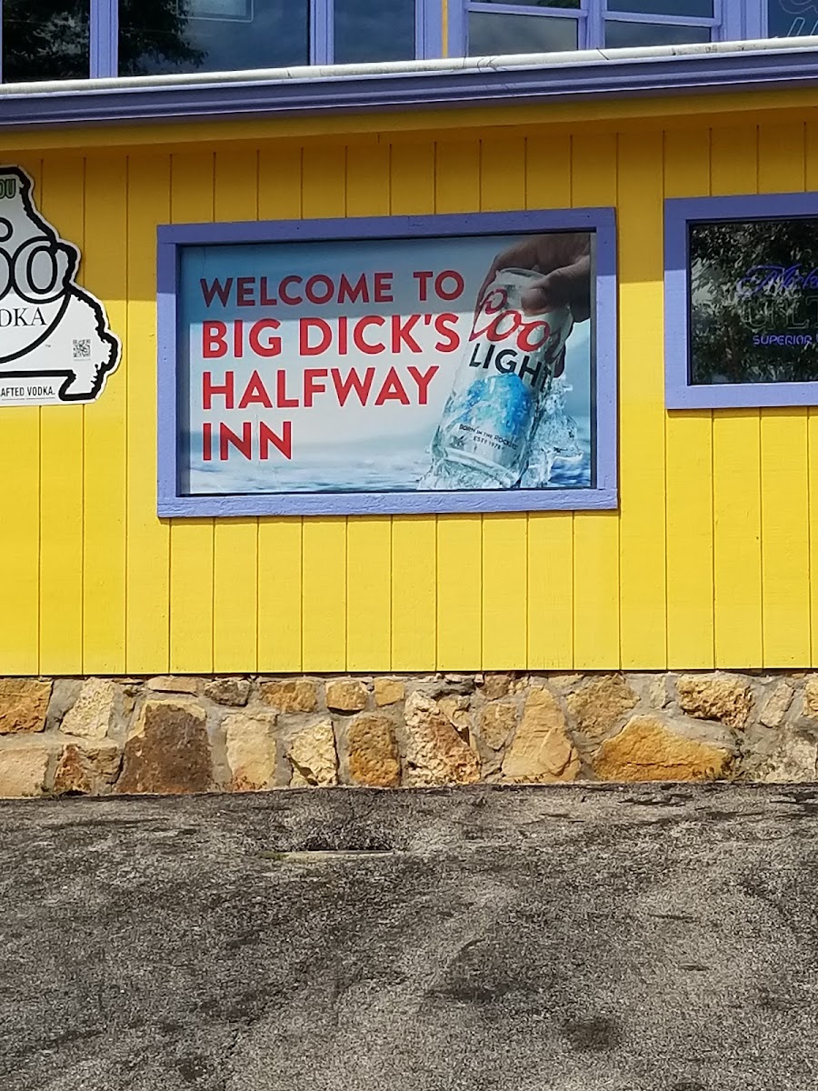 Big Dick's Halfway Inn - Photo 4