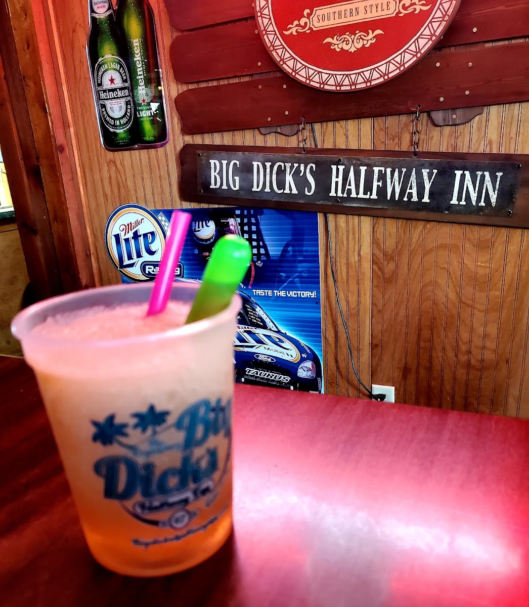 Big Dick's Halfway Inn - Photo 5