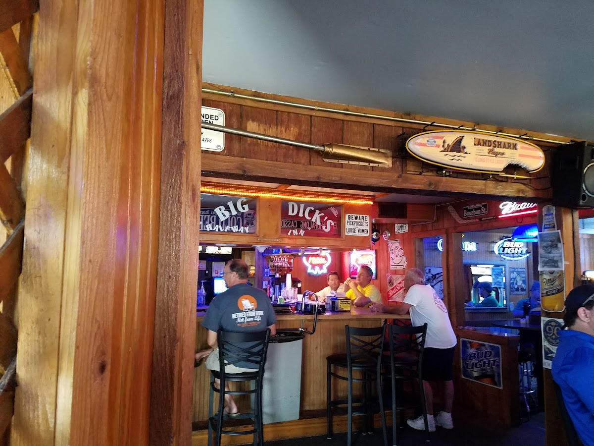 Big Dick's Halfway Inn - Photo 7