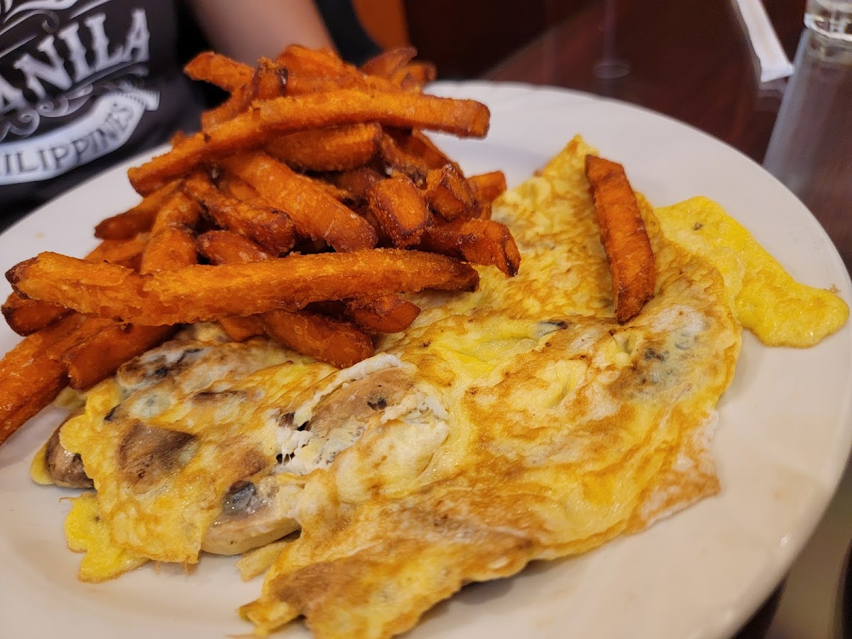 Avenita Diner - Photo 2