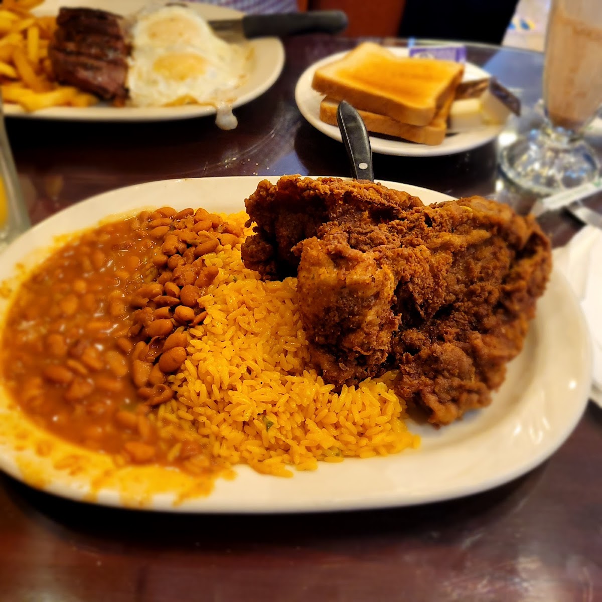 Avenita Diner - Photo 7