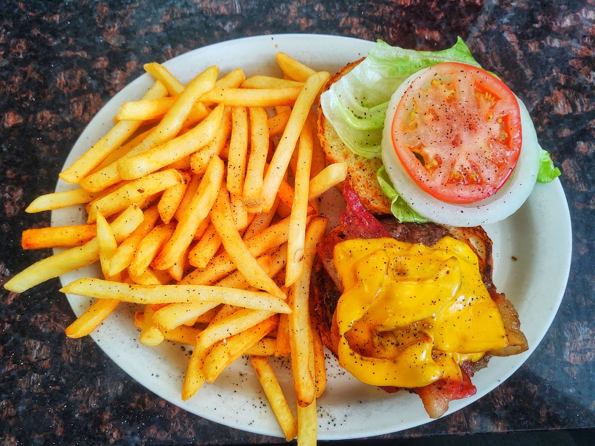 Tony's Coney Island & grill - Photo 5