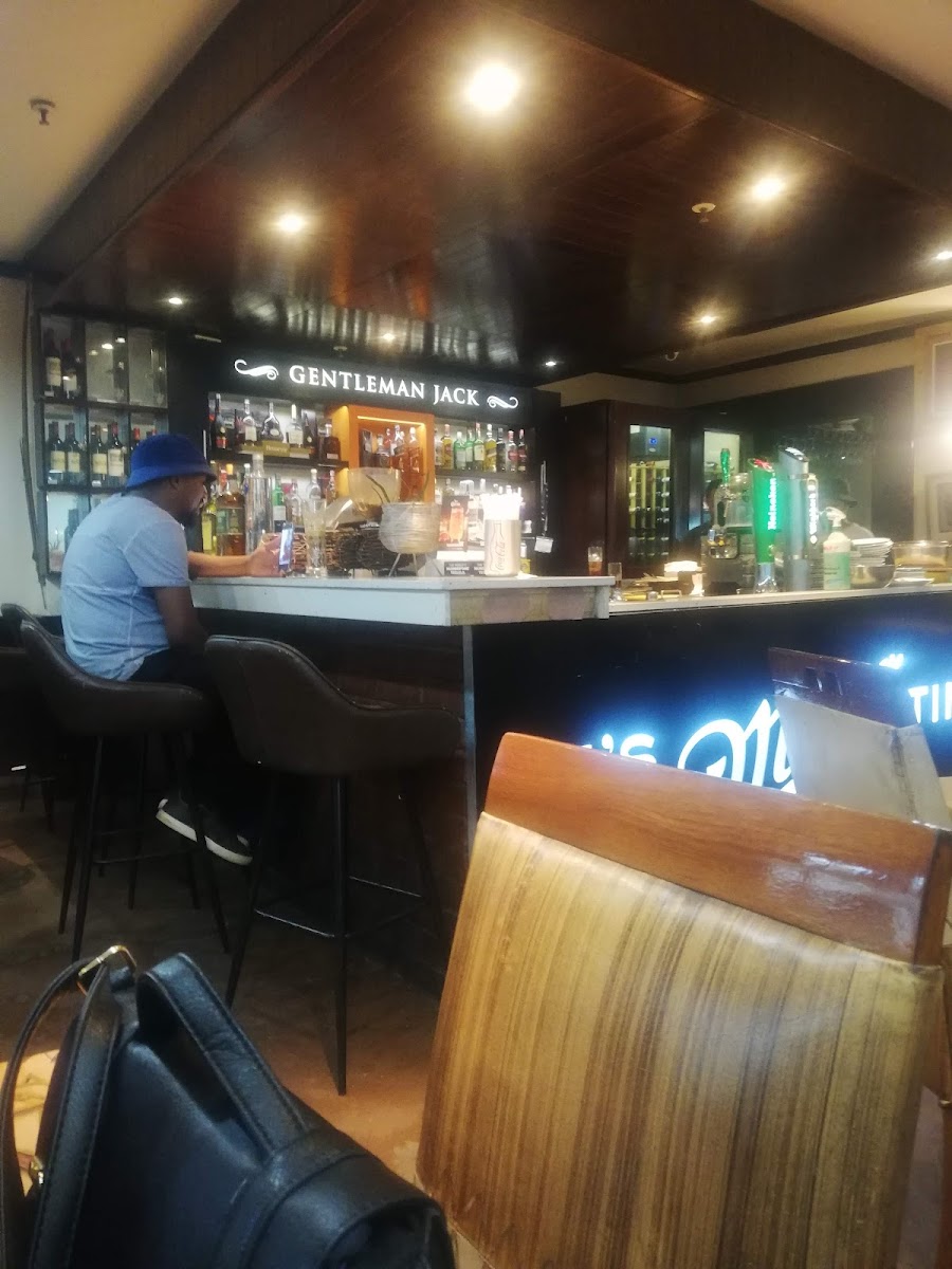 Tavern Restaurant - Photo 6