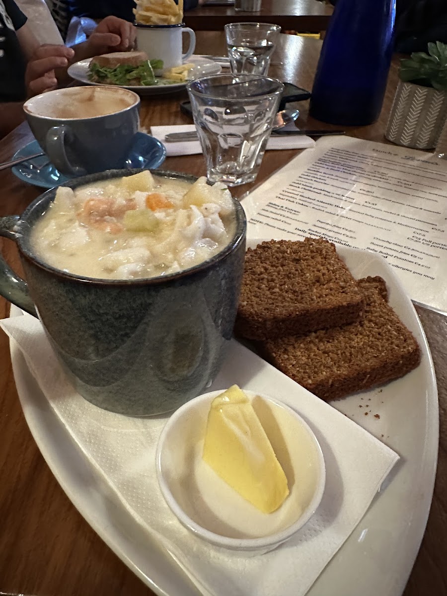 Leona's on Nine Market Street - Photo 5