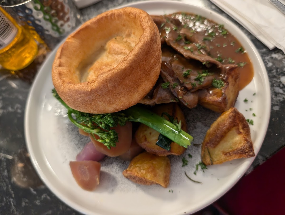 Hugh's Restaurant - Photo 2