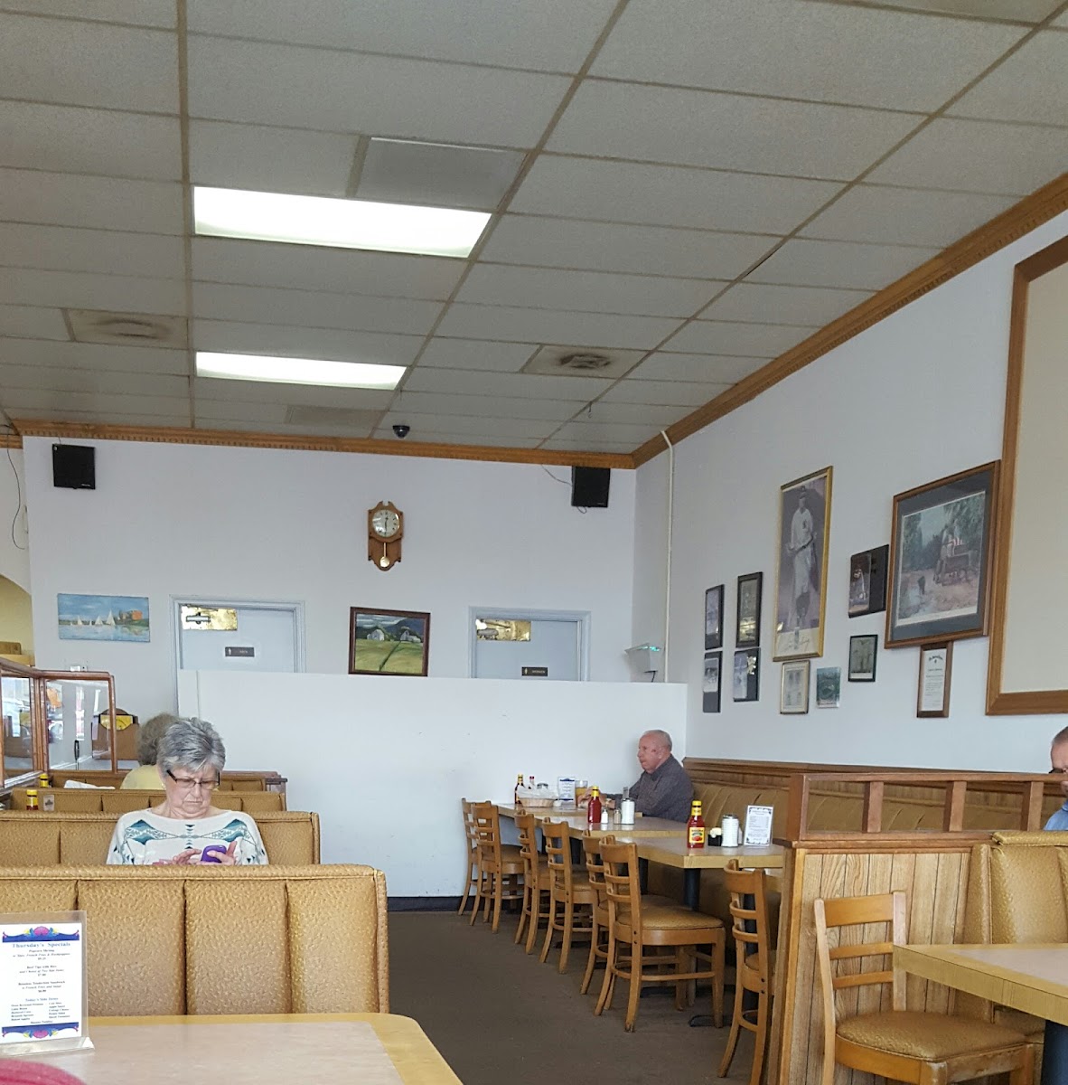 Yadkin Plaza Restaurant