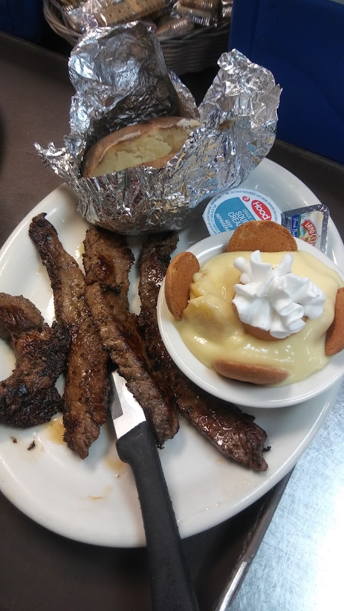 Yadkin Plaza Restaurant - Photo 4