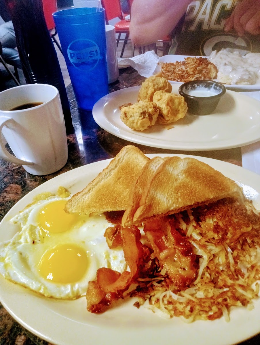 The Dayton Diner - Photo 2