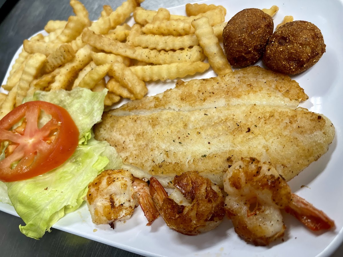 The Dayton Diner - Photo 4