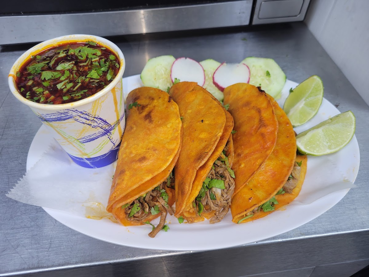 Taqueria El Cebollin - Photo 7