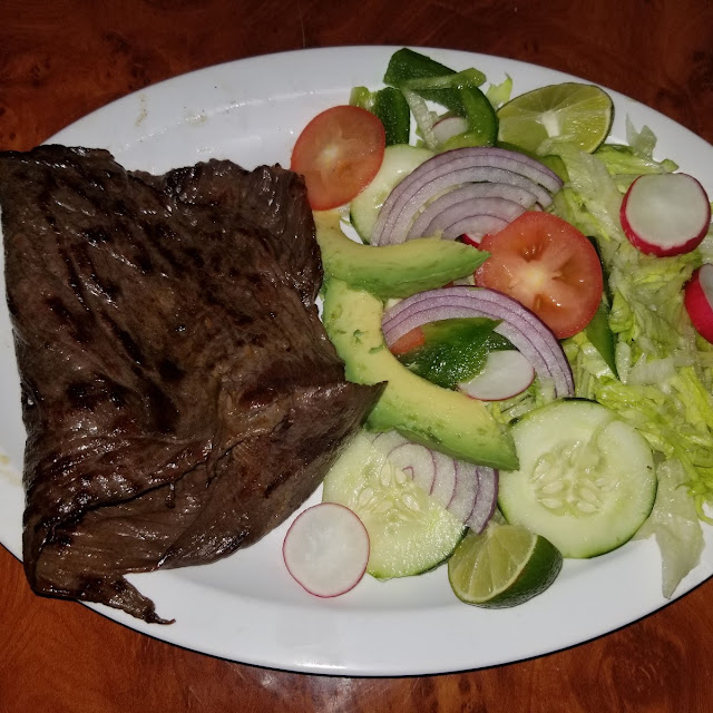 Cecina Con Ensalada