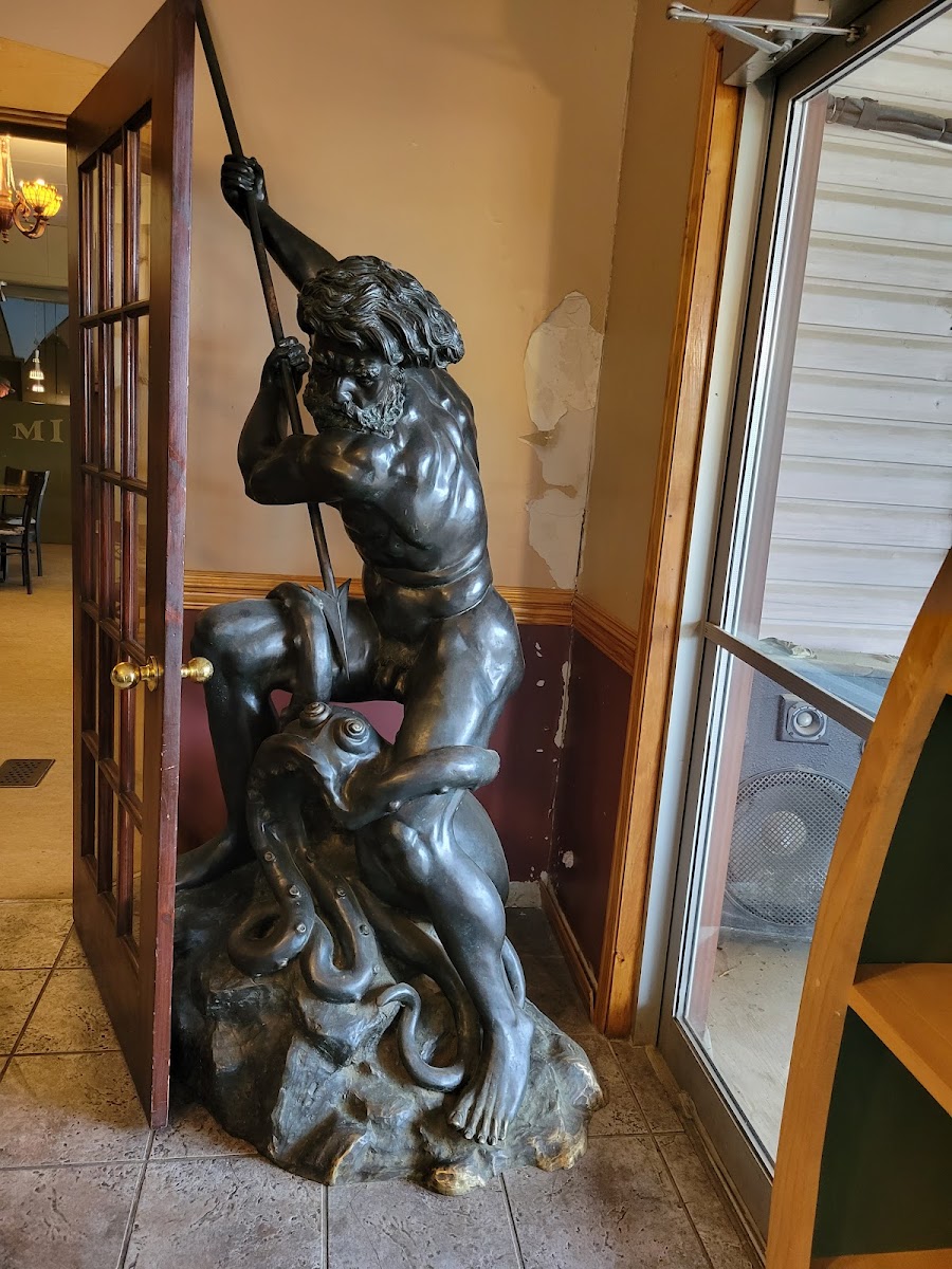 Milano Restaurant - Photo 2