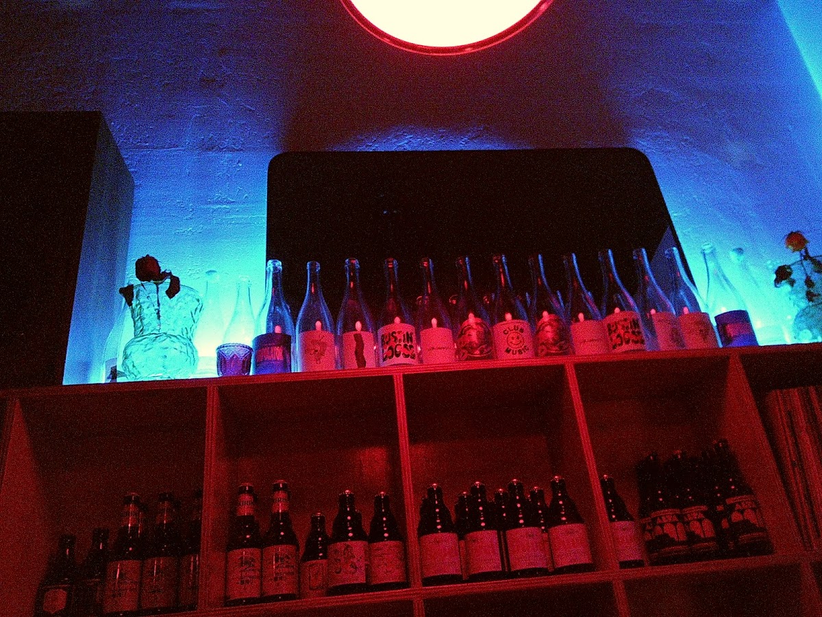 CENTRAL RECORDS Hi-Fi Cafe