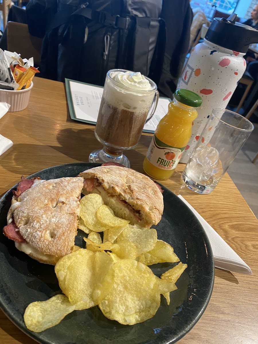 Whiskey Bread, Dublin Airport T - Photo 7