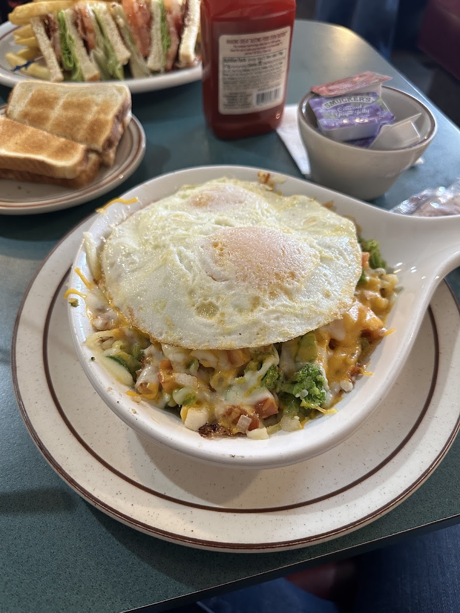 Fredonia Family Restaurant - Photo 1