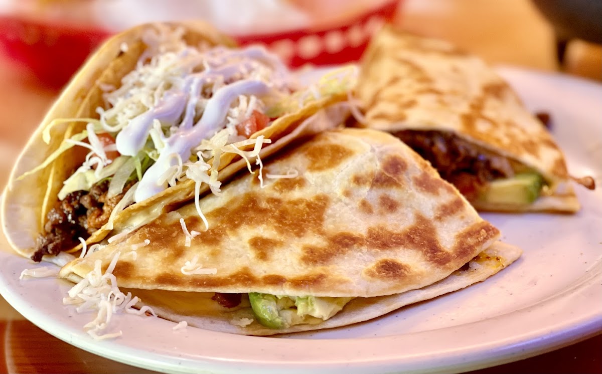 Manrique’s Mexican Restaurant - Photo 6