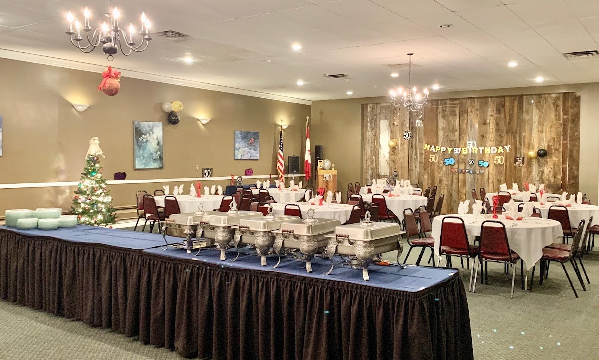 Stevo's Bar & Grill Banquet Facility - Photo 5