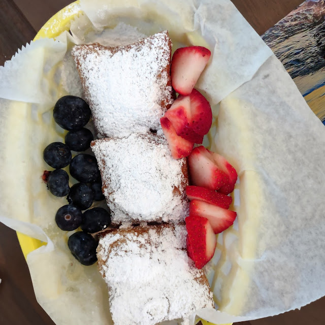 Beignet with Fresh Fruit
