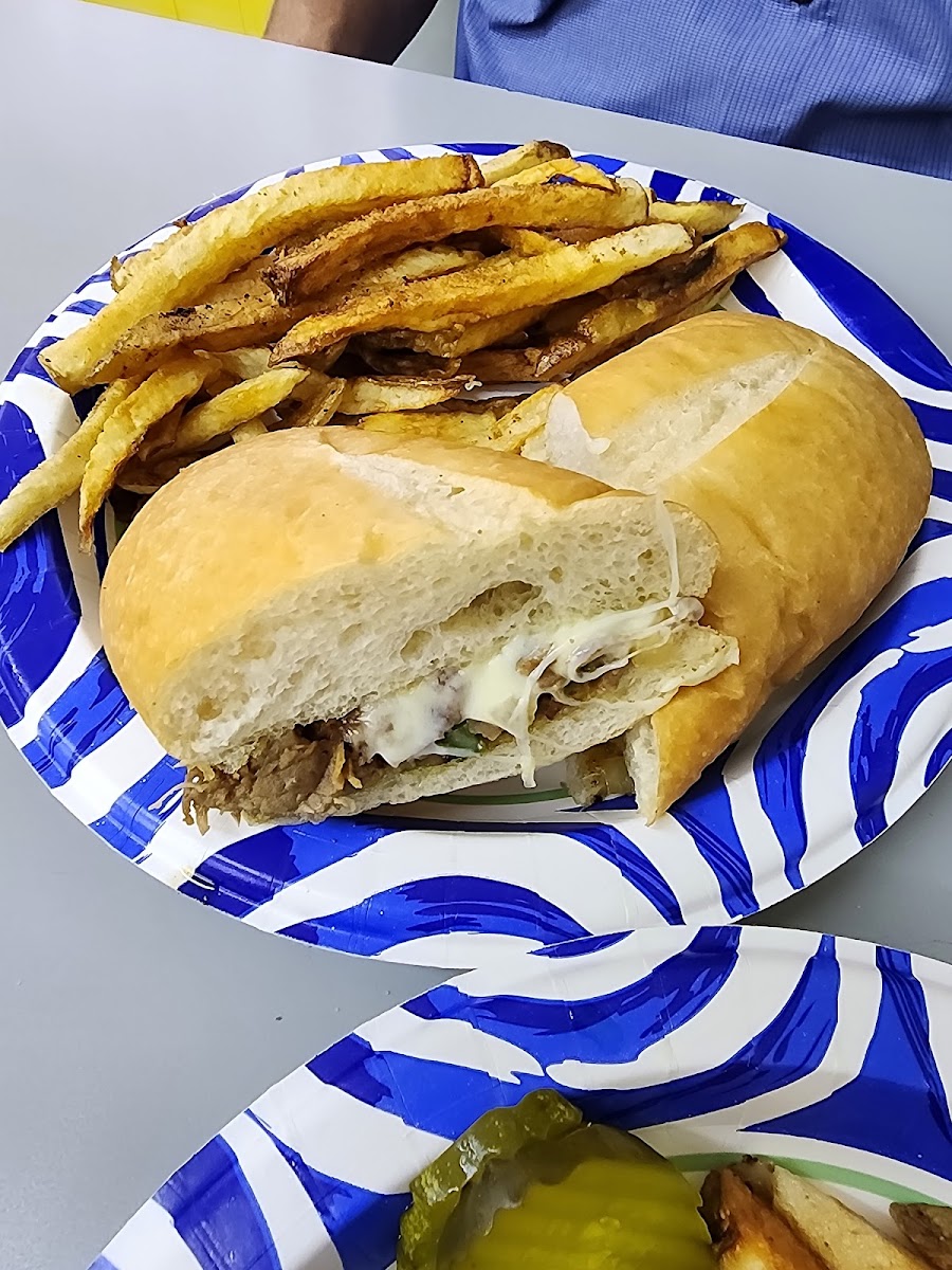 Hilltop Diner and takeout - Photo 1