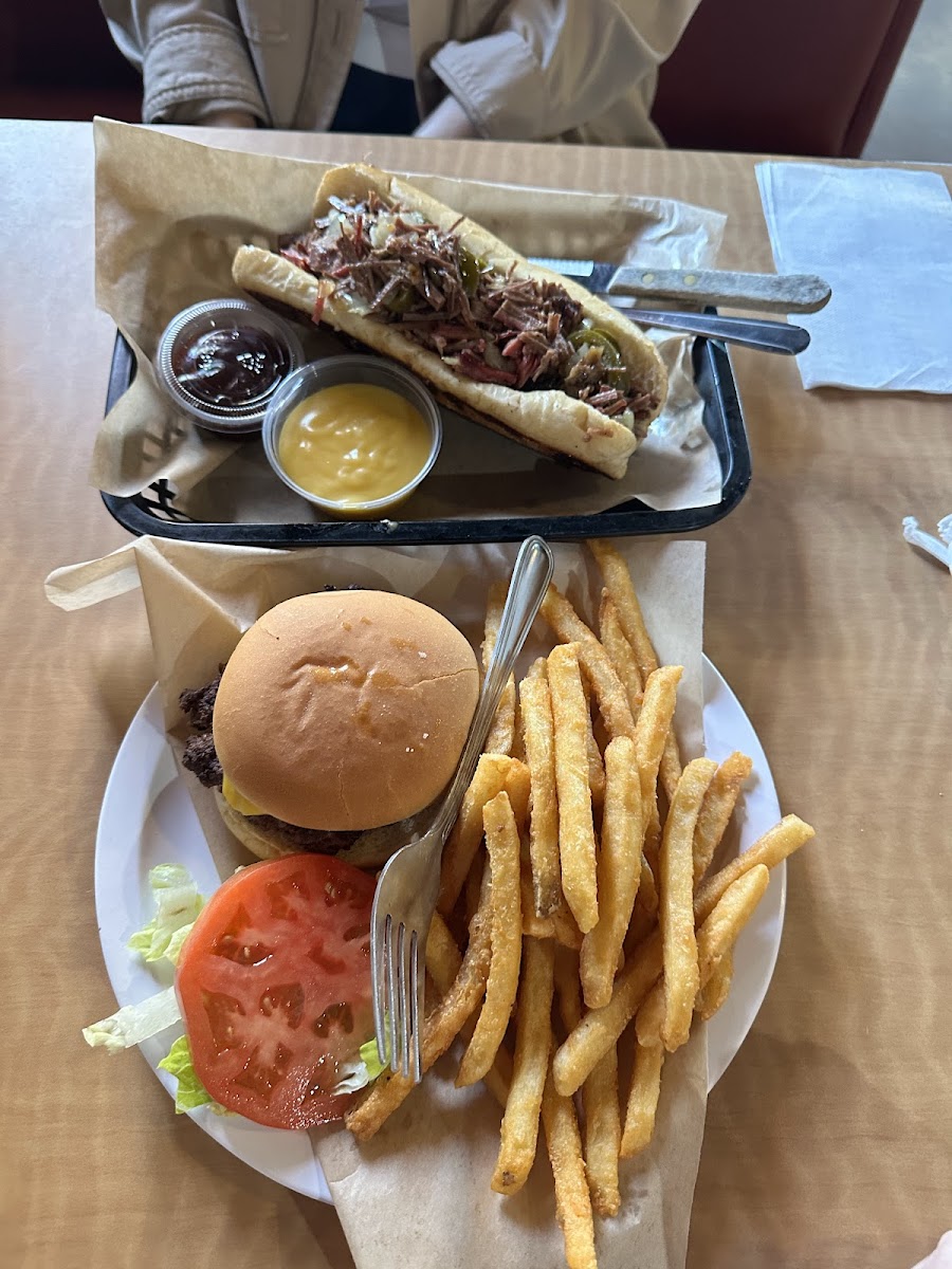 Brindley Mountain BBQ - Photo 1