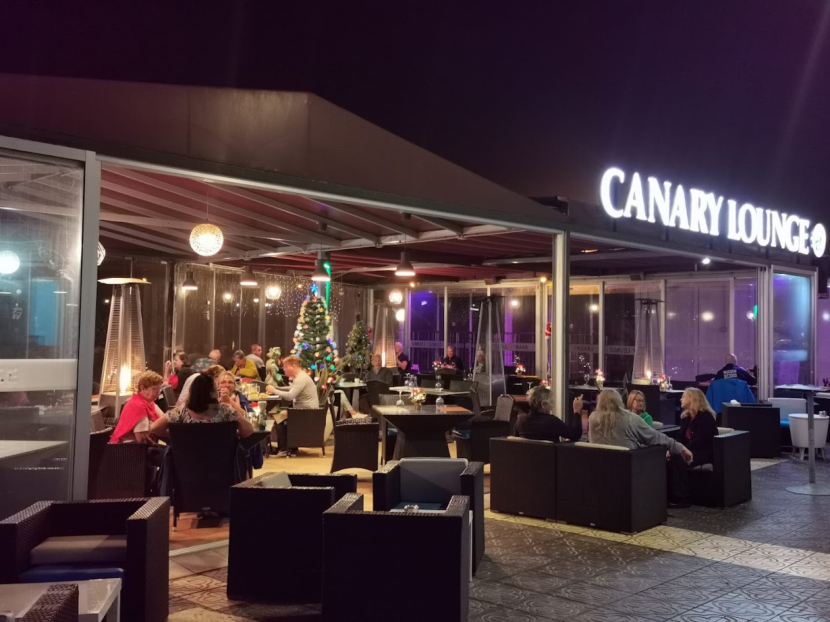 Canary Lounge