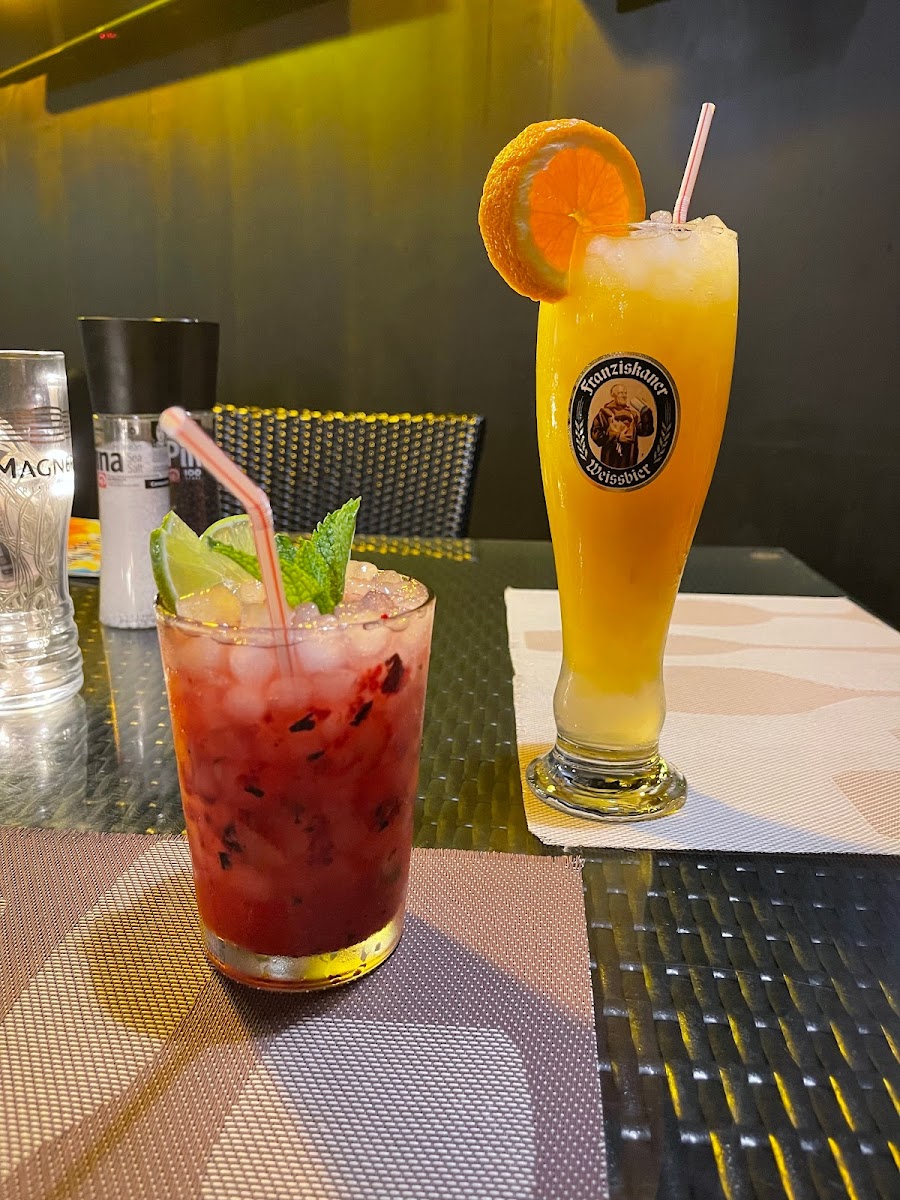 Canary Lounge - Photo 8