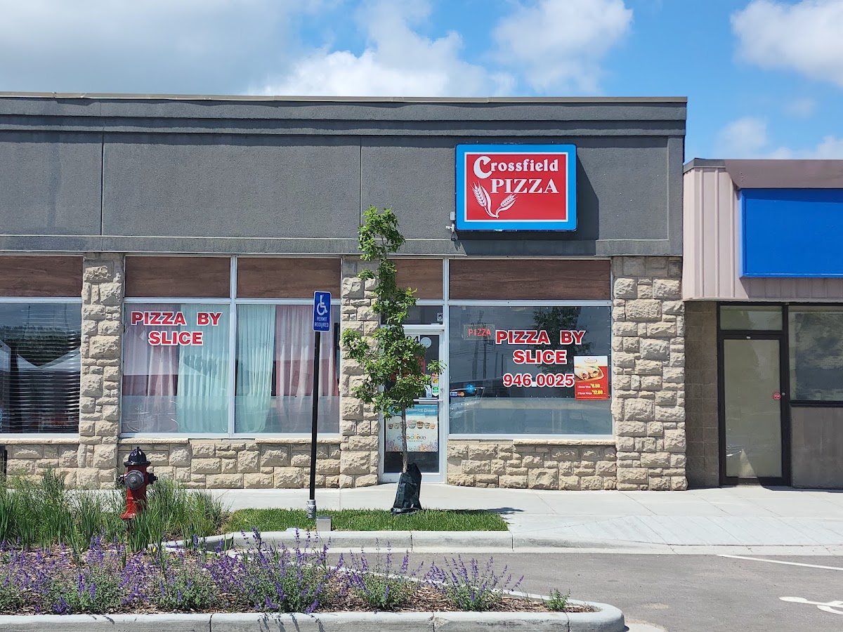 Crossfield Pizza - Photo 2