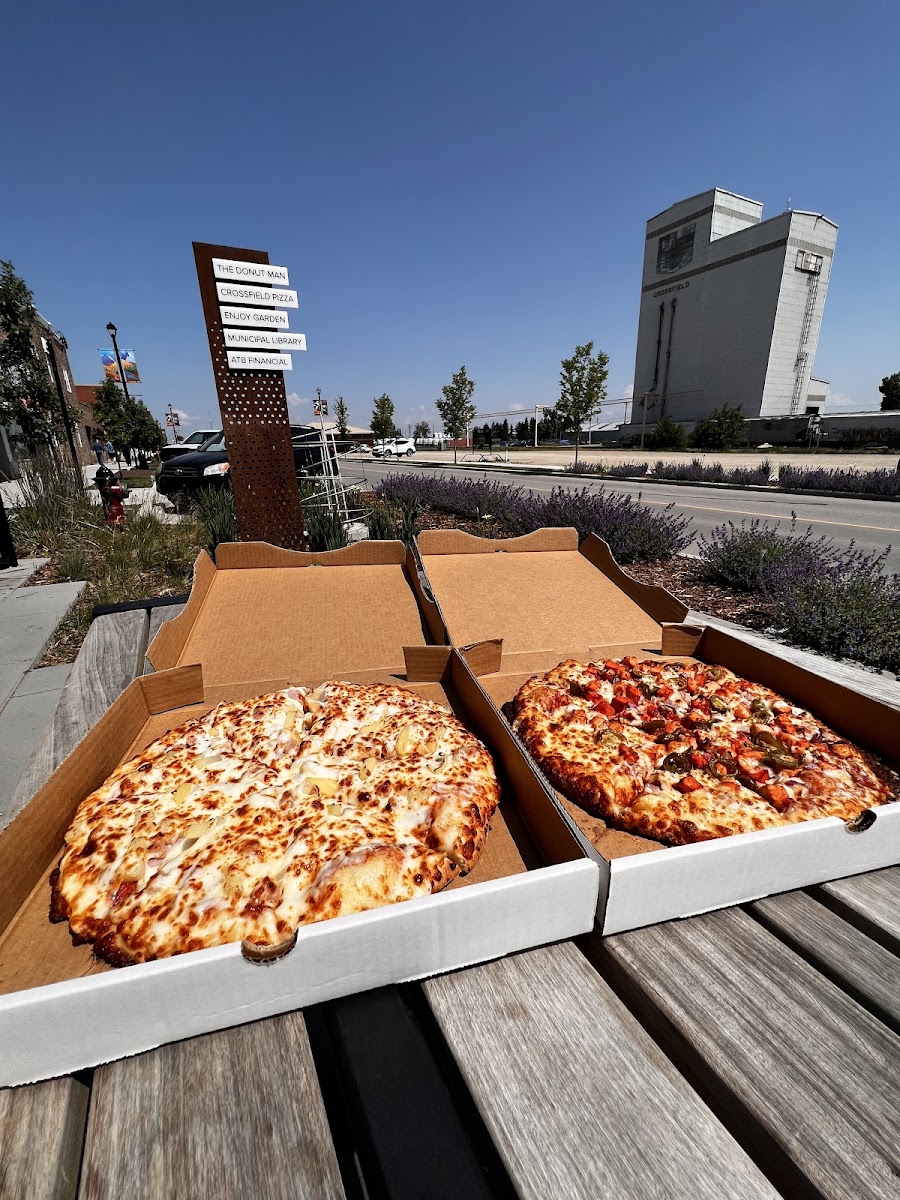 Crossfield Pizza - Photo 3