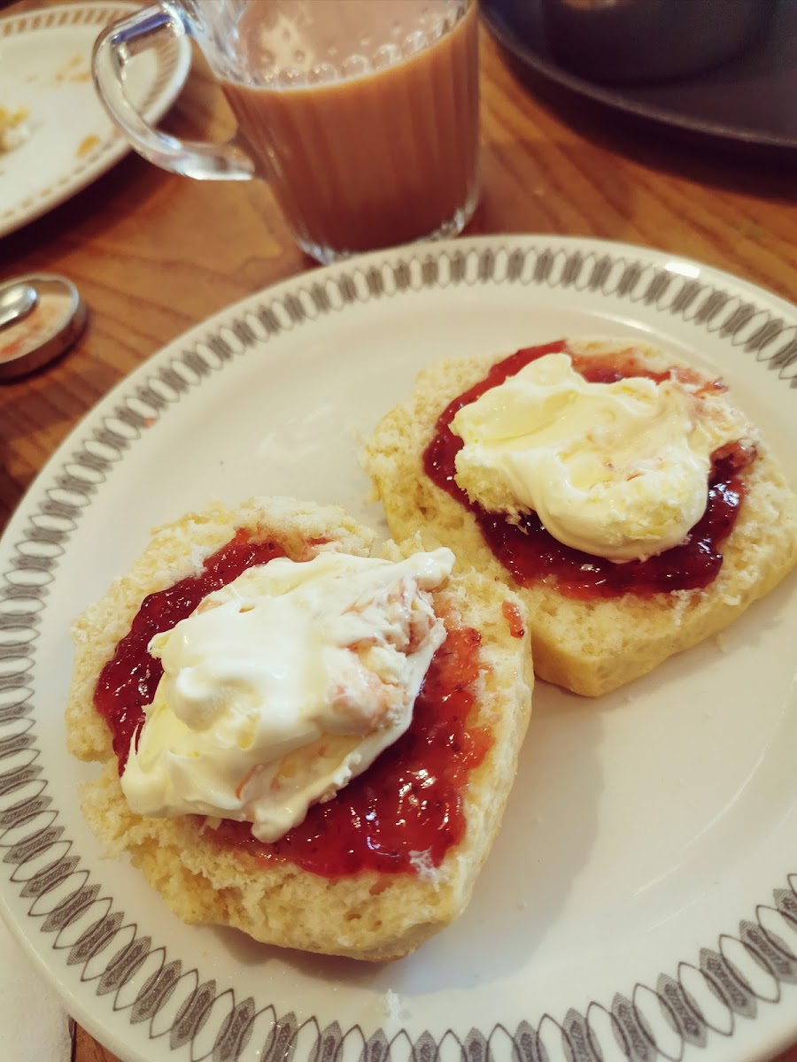 Dolly's Cafe - Photo 7
