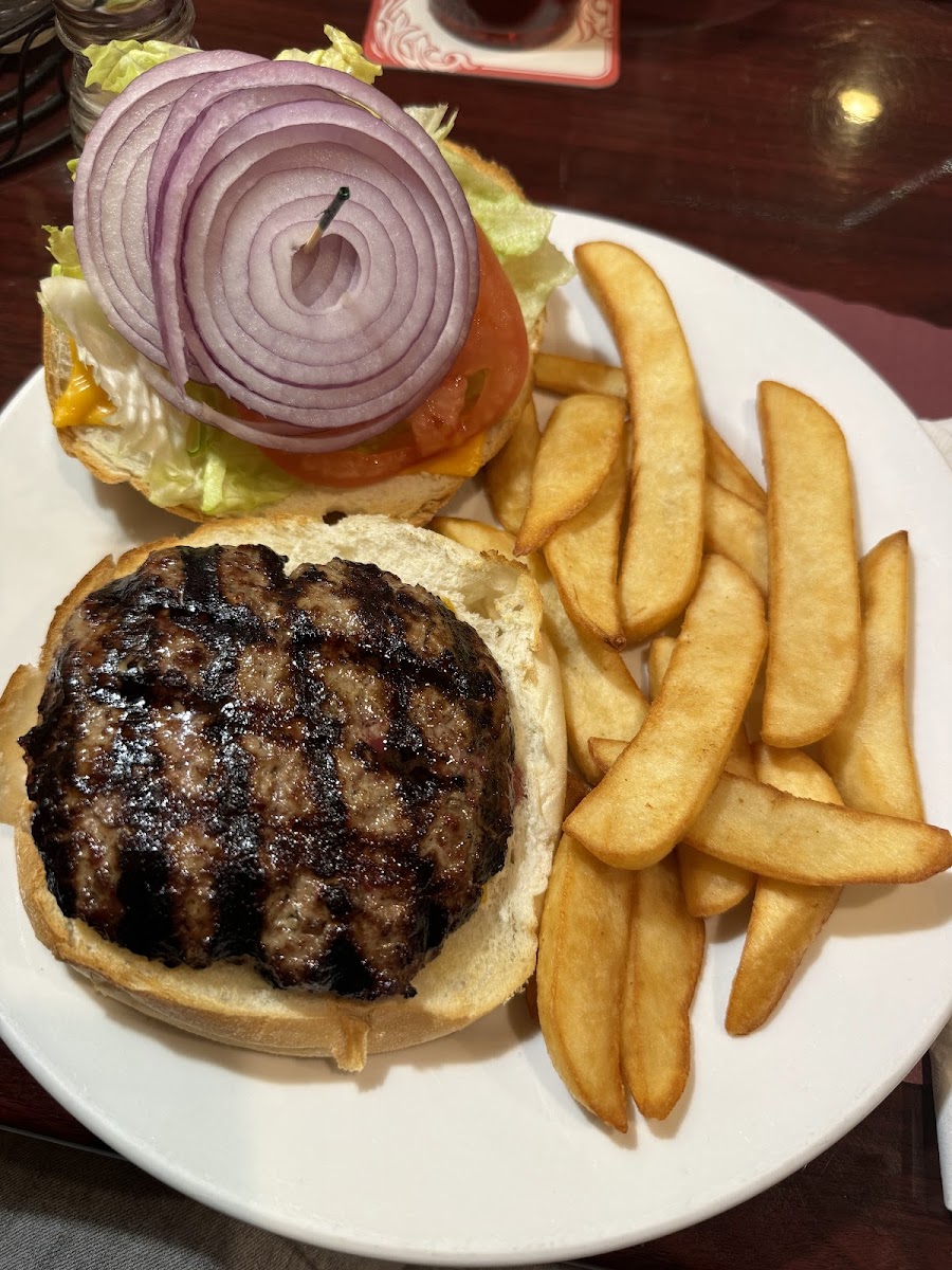 Bello's Family Restaurant - Photo 2