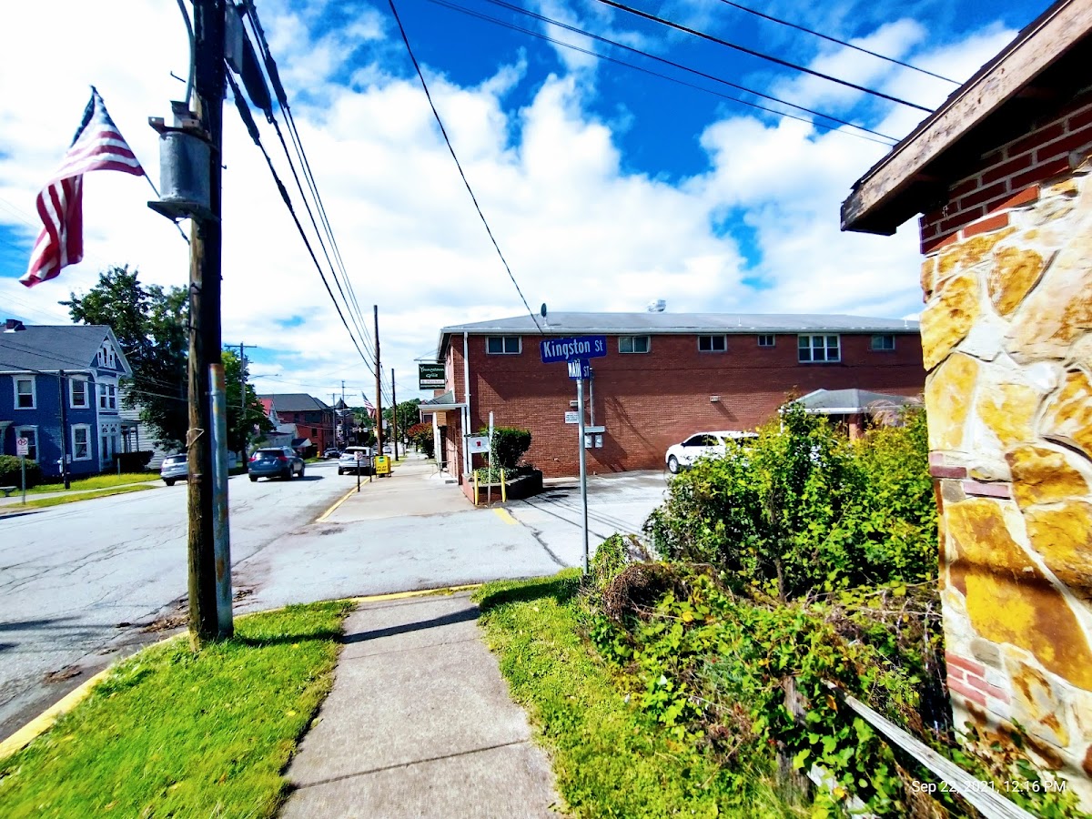 Youngstown Grille - Photo 4