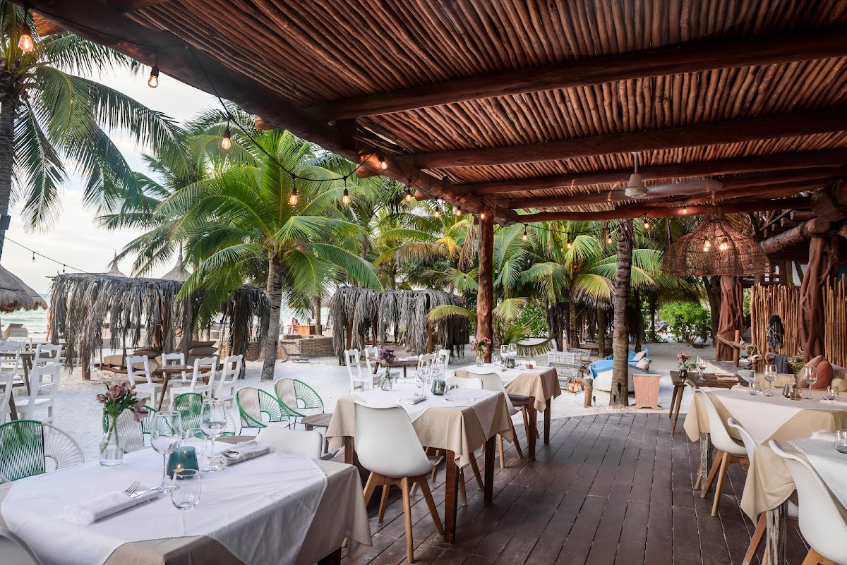 Mandarina Seaside restaurant