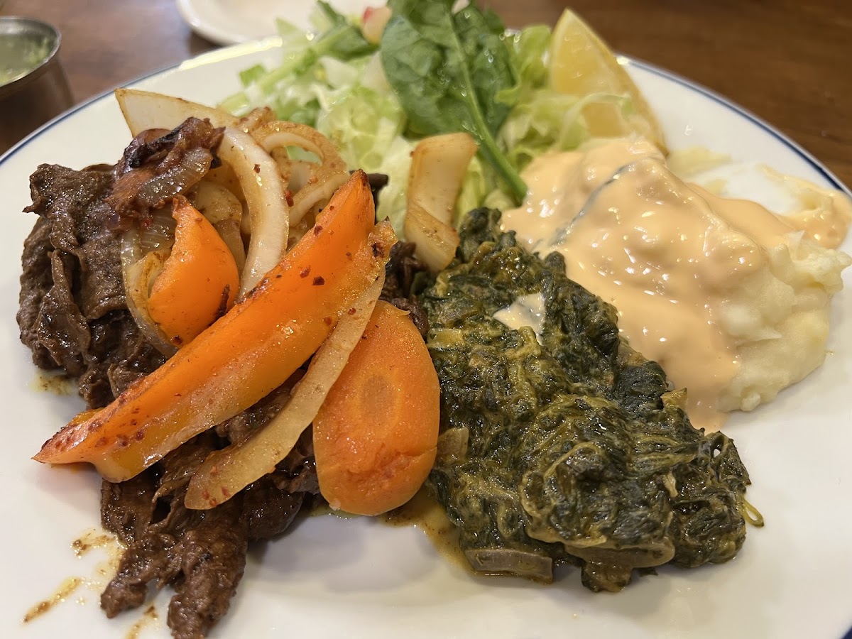 Brothers Cafe & Restaurant - Photo 2