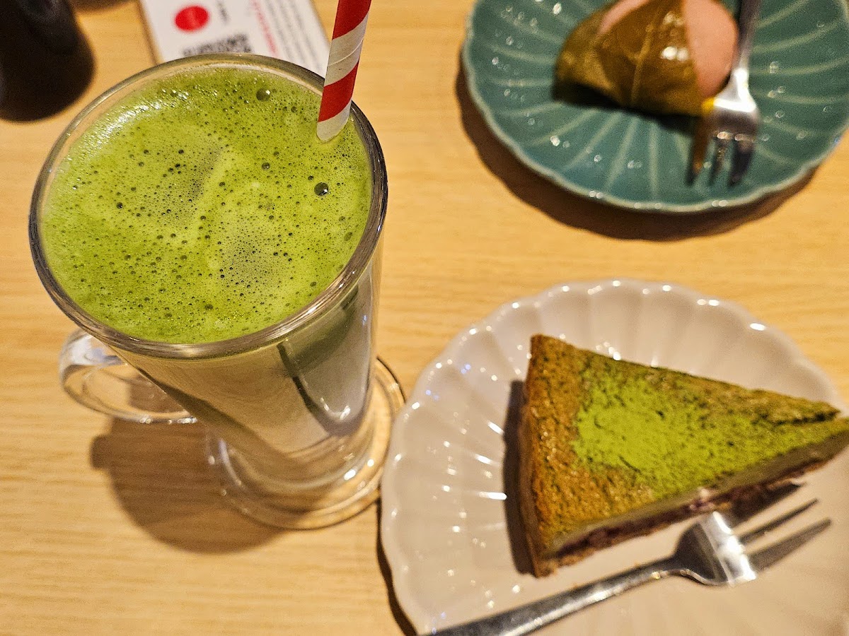 Tombo Japanese Cafe - Photo 1