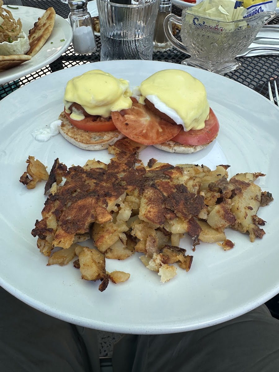 The Corner Restaurant - Photo 5