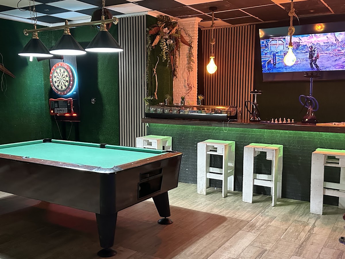 White Diamond Lounge Bar - Photo 2