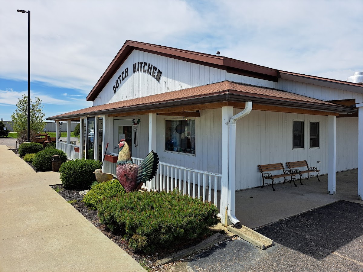Dutch Village Restaurant - Photo 2