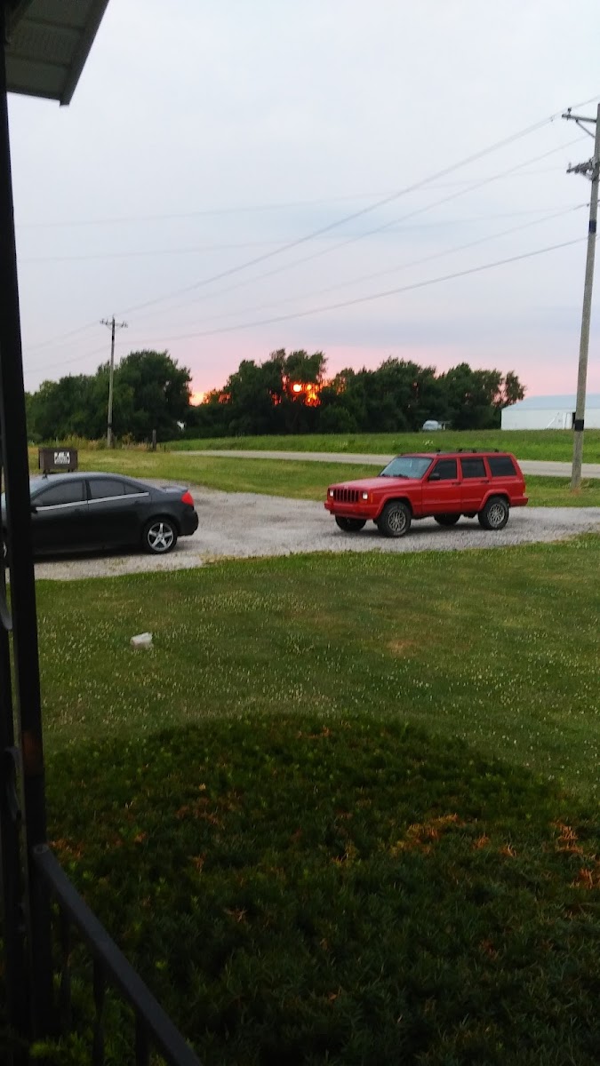 Hershey's Drive In - Photo 3