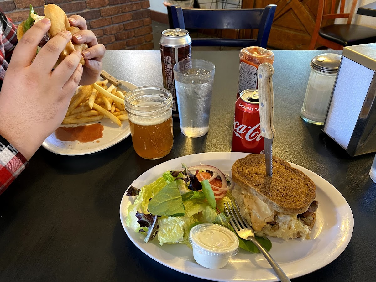 JJ's Cafe - Photo 3