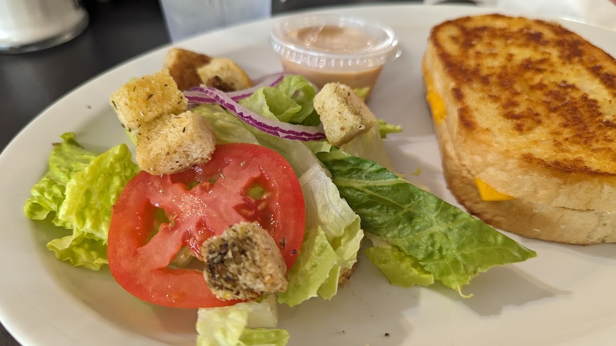 JJ's Cafe - Photo 6