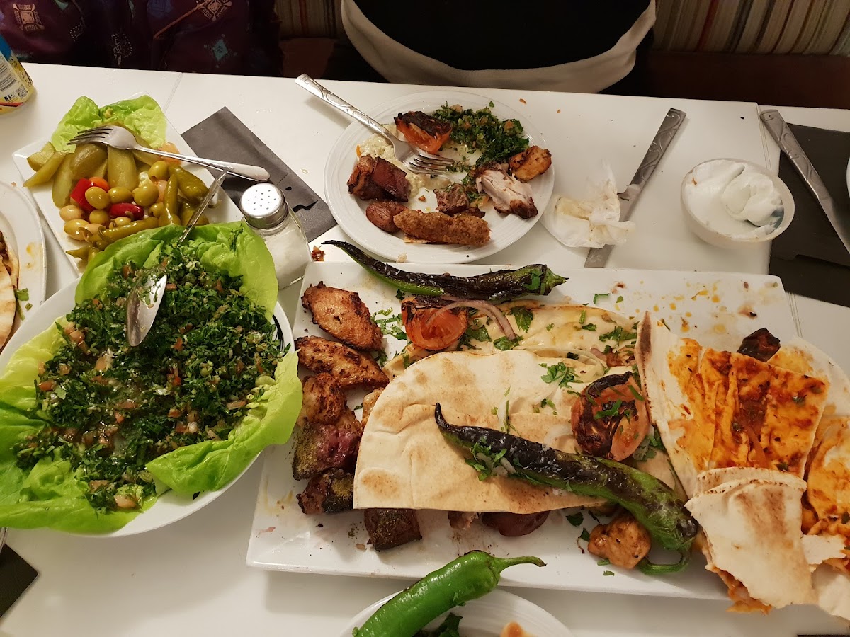 Restaurant Zain Al Shaam - Photo 1