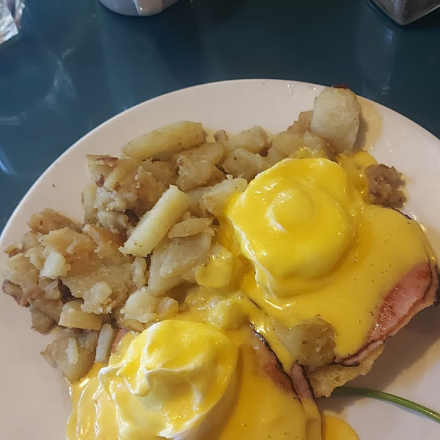 Eggs Benedict