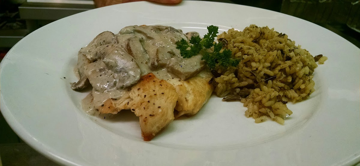 Quagliana's Bark Grill - Photo 4