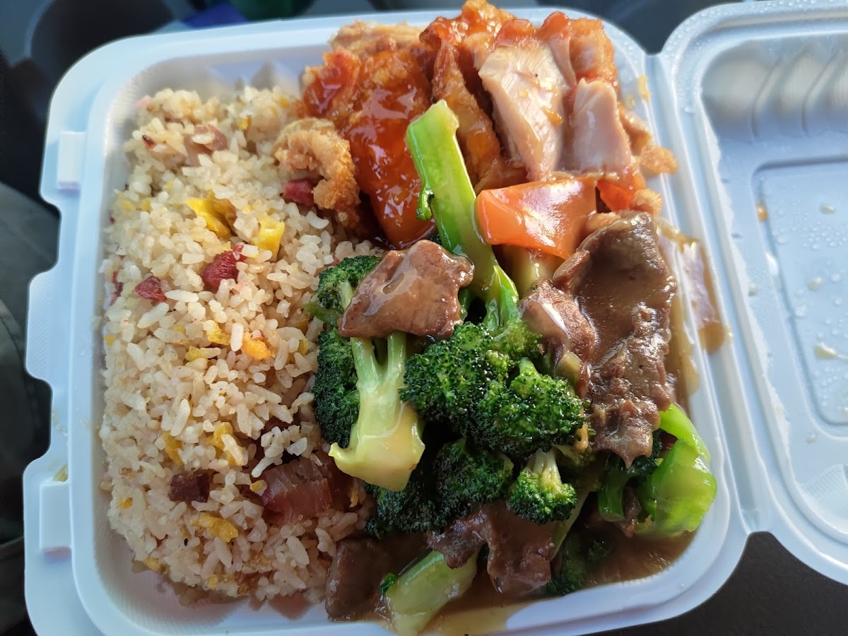 Cheng's Chop Suey House - Photo 1