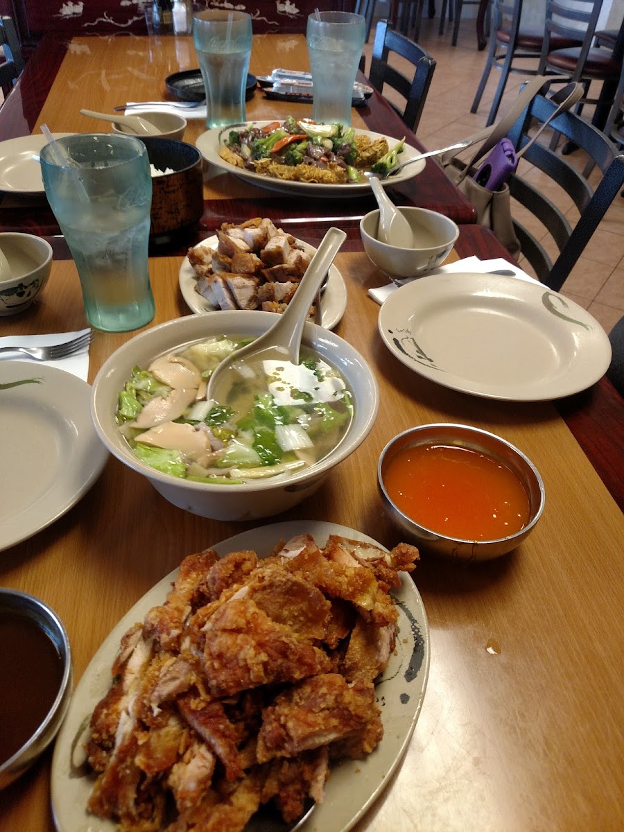 Cheng's Chop Suey House - Photo 2