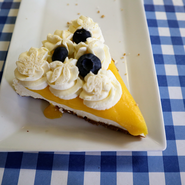 Lemon Cheesecake