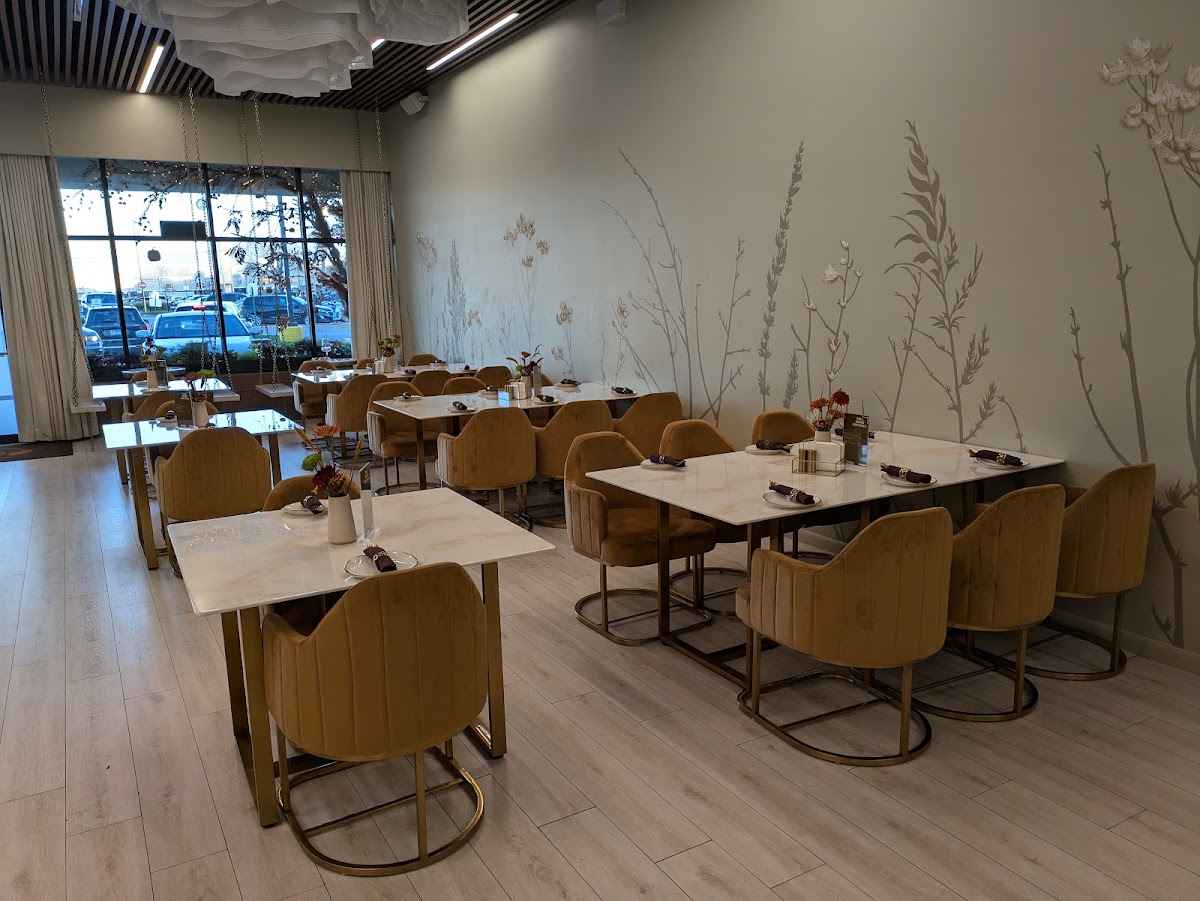 Velour Restaurant - Photo 2