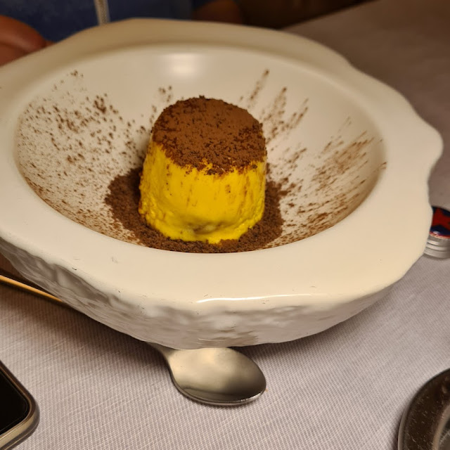 Tiramisù Con Fetta Di Cioccolato